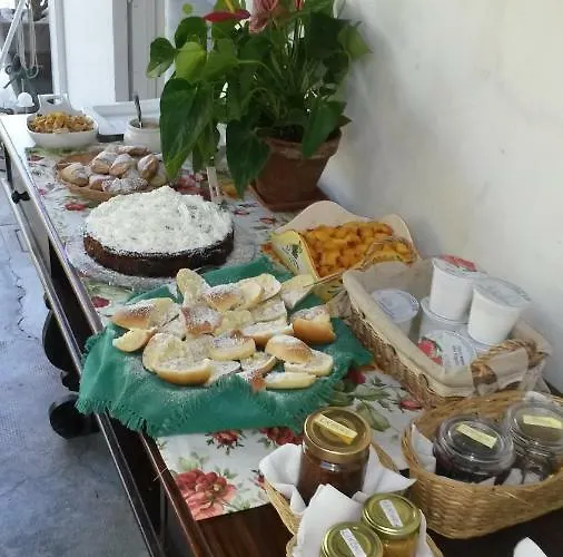 Couette-café Trecentolivi 3*